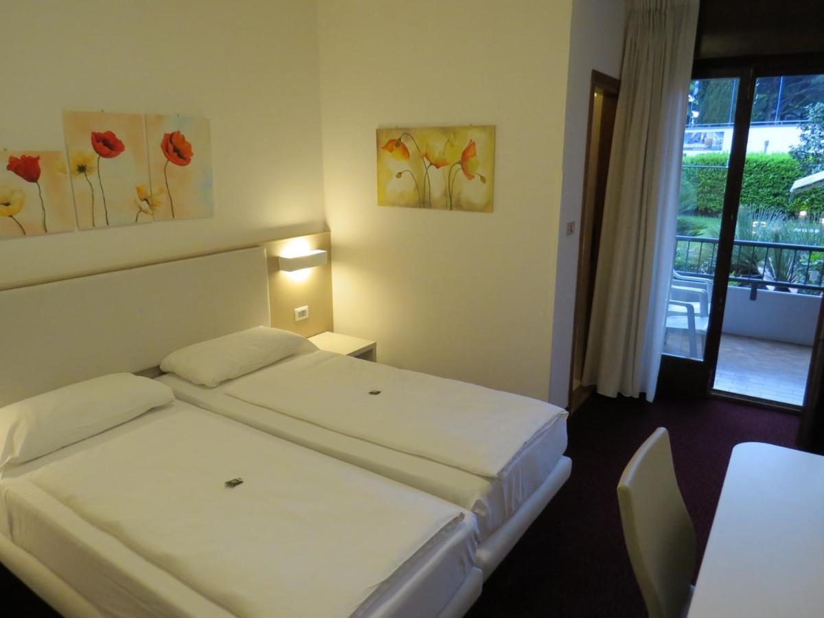 Hotel Villa Claudia Torbole Sul Garda Εξωτερικό φωτογραφία