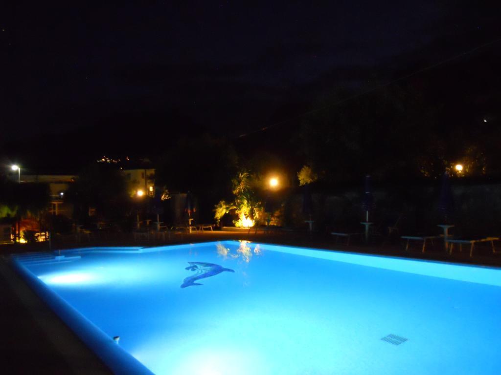 Hotel Villa Claudia Torbole Sul Garda Εξωτερικό φωτογραφία
