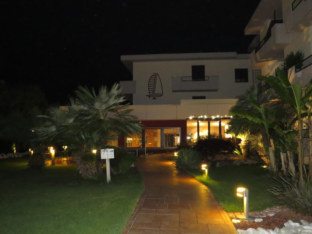Hotel Villa Claudia Torbole Sul Garda Εξωτερικό φωτογραφία