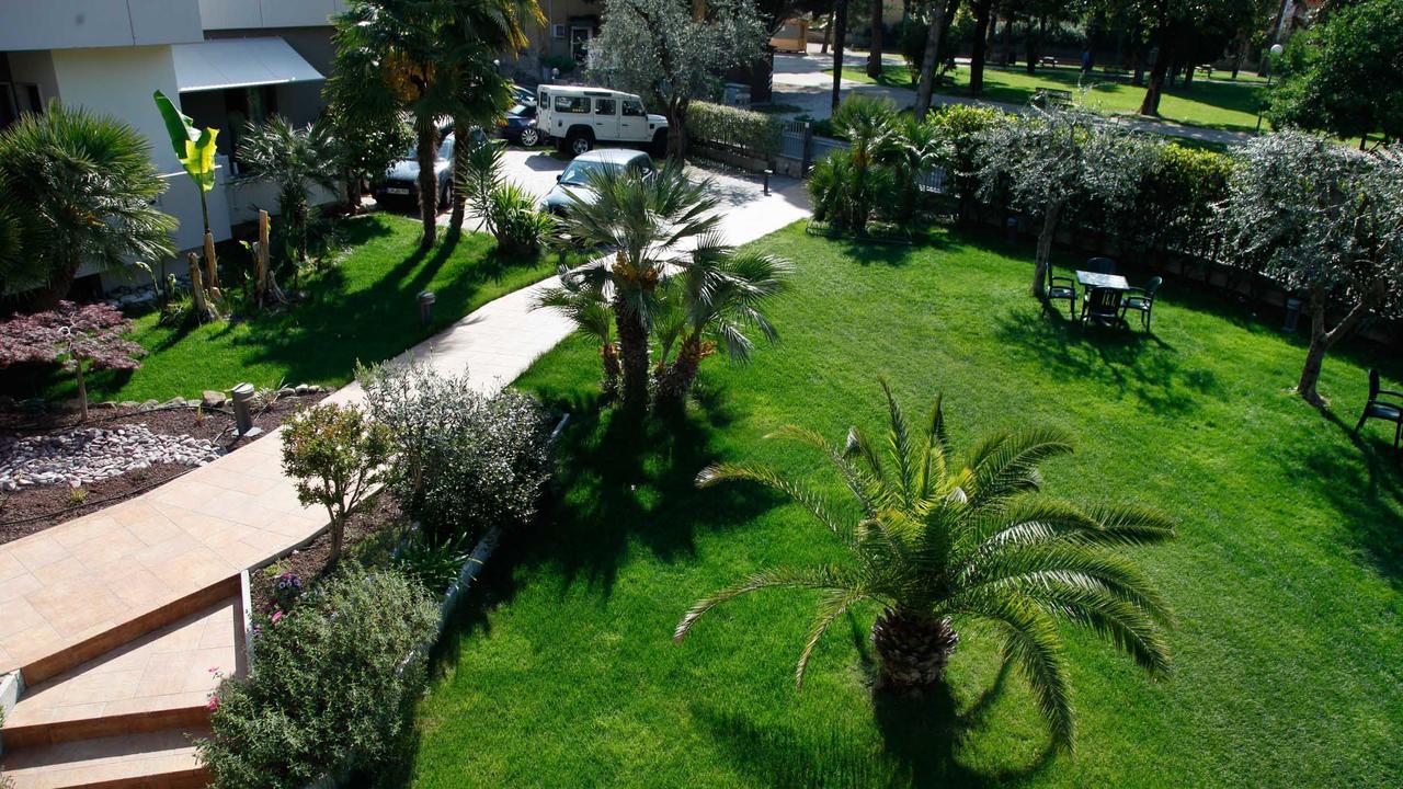 Hotel Villa Claudia Torbole Sul Garda Εξωτερικό φωτογραφία